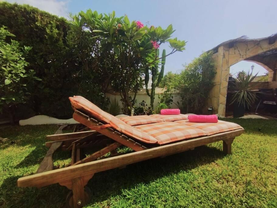 Beautiful 3 Bedroom Townhouse In Urb. Tropicana, Nerja Zewnętrze zdjęcie